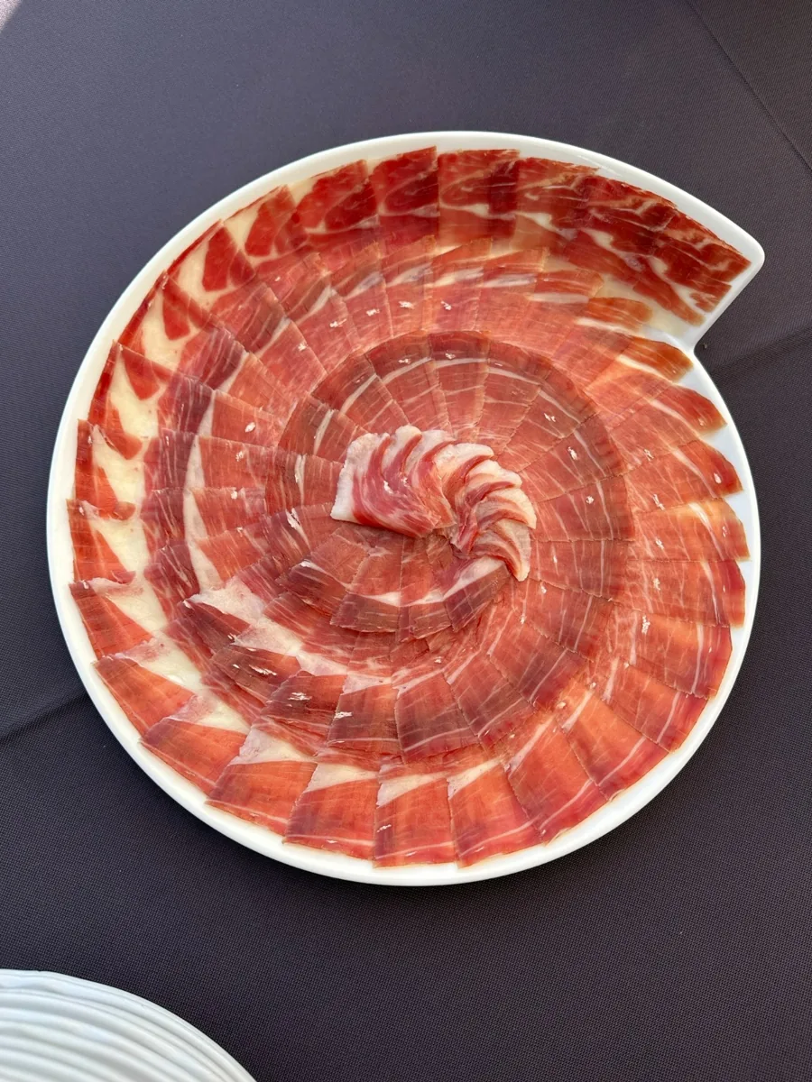 Plato completo de jamón cortado a mano